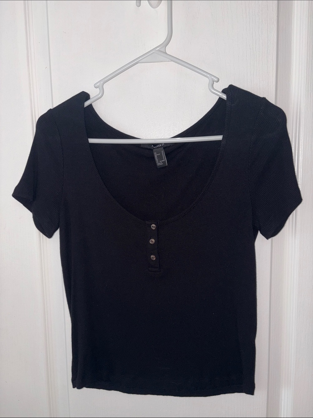 Forever 21 Black Short Sleeve Ribbed Henley Scoop Fitted Top